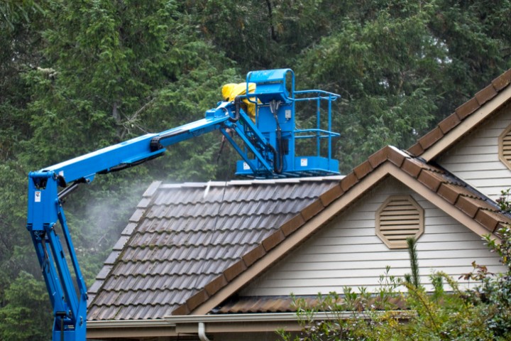 Marshall's Pressure Cleaning Inc. Roof Washing