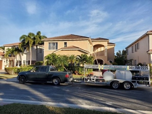 Residential Pressure Washing in West Palm Beach, FL (1)