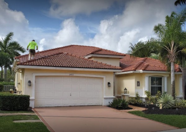 Residential Pressure Washing in 	Royal Palm Beach, FL (1)